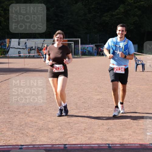 27.09.2026 - 35. Volkslauf durch das schöne Alstertal Strokosch-Dieckow http://msf.ph/oto/10582395 27.09.2026 13:28:09 Ziel 2134, 2135 meine-sportfotos.de
