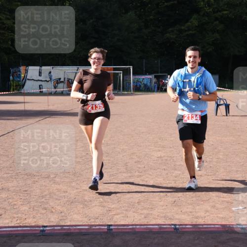 27.09.2026 - 35. Volkslauf durch das schöne Alstertal Strokosch-Dieckow http://msf.ph/oto/10582397 27.09.2026 13:28:10 Ziel 2134, 2135 meine-sportfotos.de