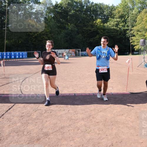 27.09.2026 - 35. Volkslauf durch das schöne Alstertal Strokosch-Dieckow http://msf.ph/oto/10582403 27.09.2026 13:28:11 Ziel 2134, 2135 meine-sportfotos.de