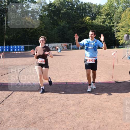 27.09.2026 - 35. Volkslauf durch das schöne Alstertal Strokosch-Dieckow http://msf.ph/oto/10582404 27.09.2026 13:28:11 Ziel 2134, 2135 meine-sportfotos.de