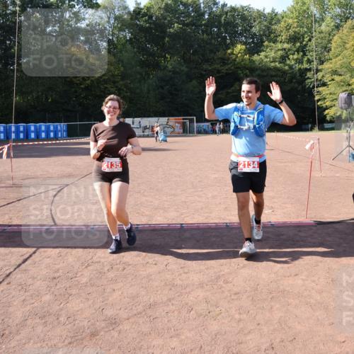 27.09.2026 - 35. Volkslauf durch das schöne Alstertal Strokosch-Dieckow http://msf.ph/oto/10582405 27.09.2026 13:28:11 Ziel 2134, 2135 meine-sportfotos.de