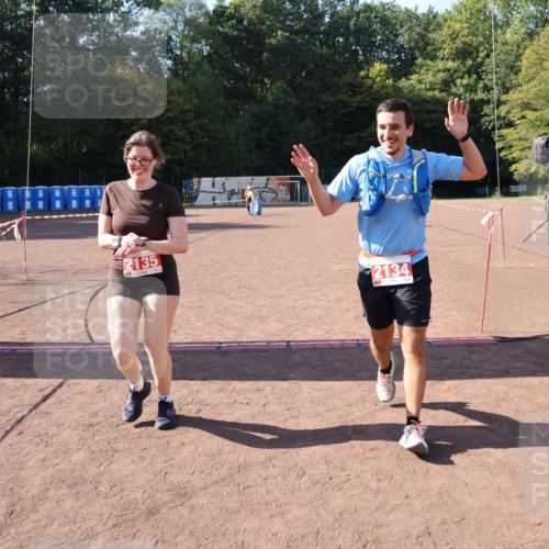27.09.2026 - 35. Volkslauf durch das schöne Alstertal Strokosch-Dieckow http://msf.ph/oto/10582411 27.09.2026 13:28:11 Ziel 2134, 2135 meine-sportfotos.de