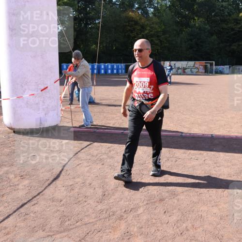 27.09.2026 - 35. Volkslauf durch das schöne Alstertal Strokosch-Dieckow http://msf.ph/oto/10582437 27.09.2026 13:29:40 Ziel 2009 meine-sportfotos.de