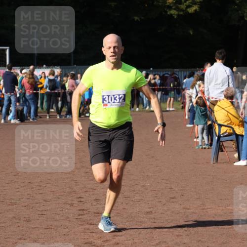 27.09.2026 - 35. Volkslauf durch das schöne Alstertal Strokosch-Dieckow http://msf.ph/oto/10582452 27.09.2026 11:18:35 Ziel 3032, 3243 meine-sportfotos.de