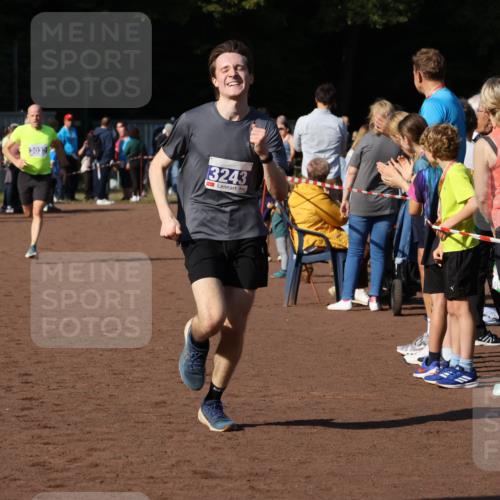 27.09.2026 - 35. Volkslauf durch das schöne Alstertal Strokosch-Dieckow http://msf.ph/oto/10582462 27.09.2026 11:18:31 Ziel 3032, 3243 meine-sportfotos.de