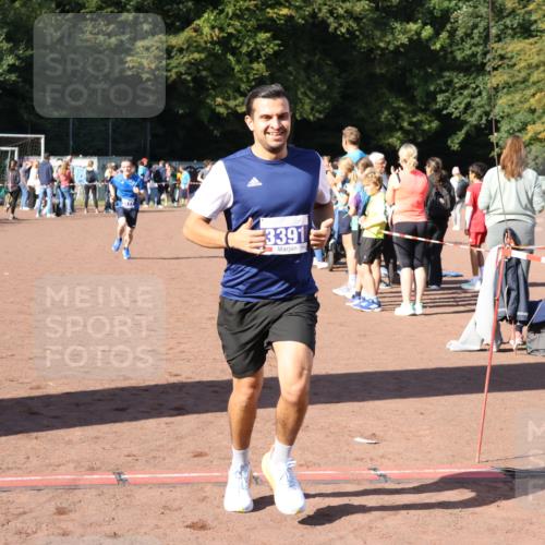 27.09.2026 - 35. Volkslauf durch das schöne Alstertal Strokosch-Dieckow http://msf.ph/oto/10582473 27.09.2026 11:18:22 Ziel 3176, 3177, 3391, 3431 meine-sportfotos.de