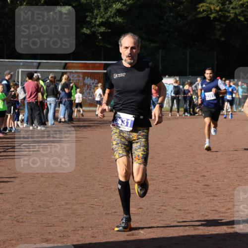 27.09.2026 - 35. Volkslauf durch das schöne Alstertal Strokosch-Dieckow http://msf.ph/oto/10582477 27.09.2026 11:18:17 Ziel 3176, 3177, 3391, 3431 meine-sportfotos.de