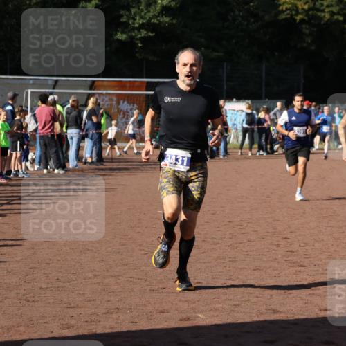 27.09.2026 - 35. Volkslauf durch das schöne Alstertal Strokosch-Dieckow http://msf.ph/oto/10582481 27.09.2026 11:18:17 Ziel 3176, 3177, 3391, 3431 meine-sportfotos.de
