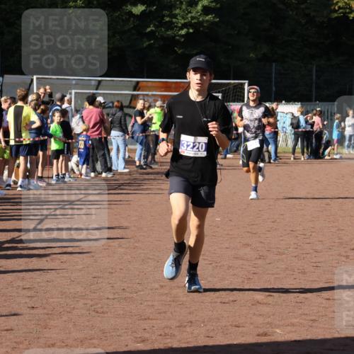 27.09.2026 - 35. Volkslauf durch das schöne Alstertal Strokosch-Dieckow http://msf.ph/oto/10582509 27.09.2026 11:17:55 Ziel 3220, 3384 meine-sportfotos.de