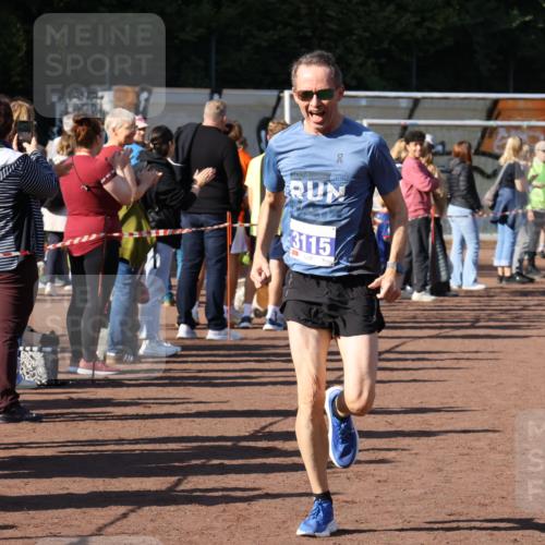 27.09.2026 - 35. Volkslauf durch das schöne Alstertal Strokosch-Dieckow http://msf.ph/oto/10582512 27.09.2026 11:17:47 Ziel 3115, 3220 meine-sportfotos.de
