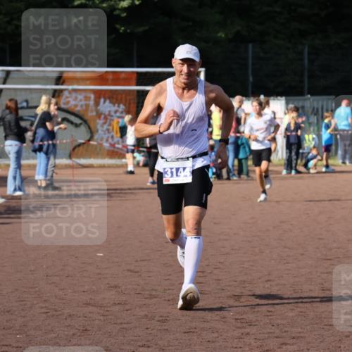 27.09.2026 - 35. Volkslauf durch das schöne Alstertal Strokosch-Dieckow http://msf.ph/oto/10582551 27.09.2026 11:17:20 Ziel 3144, 3968 meine-sportfotos.de