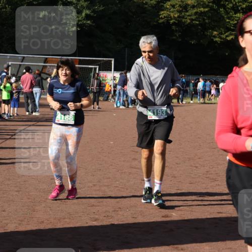 27.09.2026 - 35. Volkslauf durch das schöne Alstertal Strokosch-Dieckow http://msf.ph/oto/10582594 27.09.2026 11:16:15 Ziel 4188, 4192, 4193 meine-sportfotos.de