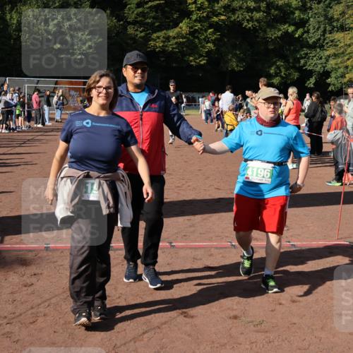 27.09.2026 - 35. Volkslauf durch das schöne Alstertal Strokosch-Dieckow http://msf.ph/oto/10582619 27.09.2026 11:15:34 Ziel 3231, 3261, 4190, 4196, 4197 meine-sportfotos.de