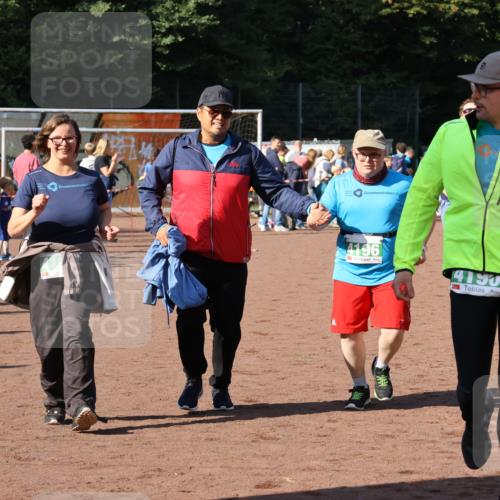 27.09.2026 - 35. Volkslauf durch das schöne Alstertal Strokosch-Dieckow http://msf.ph/oto/10582627 27.09.2026 11:15:30 Ziel 3231, 3261, 4190, 4196, 4197 meine-sportfotos.de