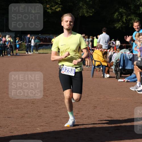 27.09.2026 - 35. Volkslauf durch das schöne Alstertal Strokosch-Dieckow http://msf.ph/oto/10582652 27.09.2026 11:14:48 Ziel 3288, 3385 meine-sportfotos.de