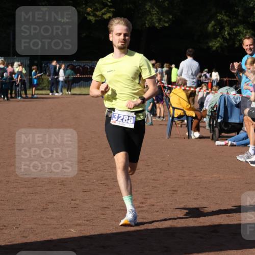 27.09.2026 - 35. Volkslauf durch das schöne Alstertal Strokosch-Dieckow http://msf.ph/oto/10582653 27.09.2026 11:14:48 Ziel 3288, 3385 meine-sportfotos.de