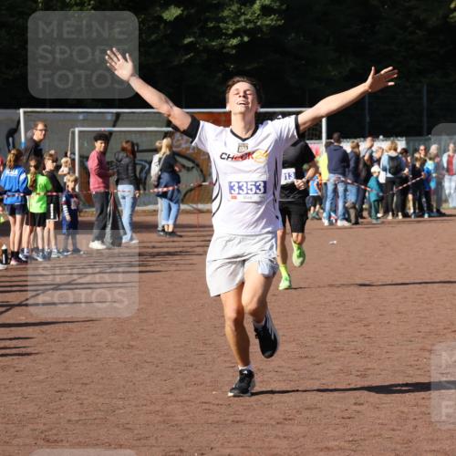 27.09.2026 - 35. Volkslauf durch das schöne Alstertal Strokosch-Dieckow http://msf.ph/oto/10582680 27.09.2026 11:14:08 Ziel 3013, 3353 meine-sportfotos.de