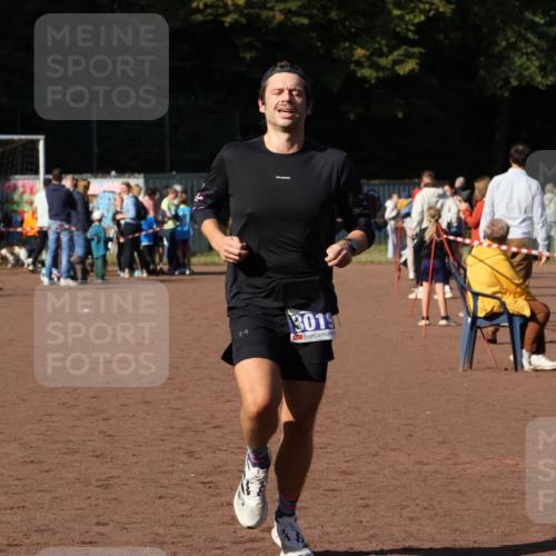27.09.2026 - 35. Volkslauf durch das schöne Alstertal Strokosch-Dieckow http://msf.ph/oto/10582697 27.09.2026 11:13:32 Ziel 2416, 3019, 3235 meine-sportfotos.de