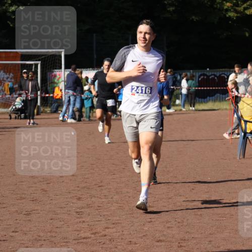 27.09.2026 - 35. Volkslauf durch das schöne Alstertal Strokosch-Dieckow http://msf.ph/oto/10582707 27.09.2026 11:13:27 Ziel 2416, 3019, 3235 meine-sportfotos.de