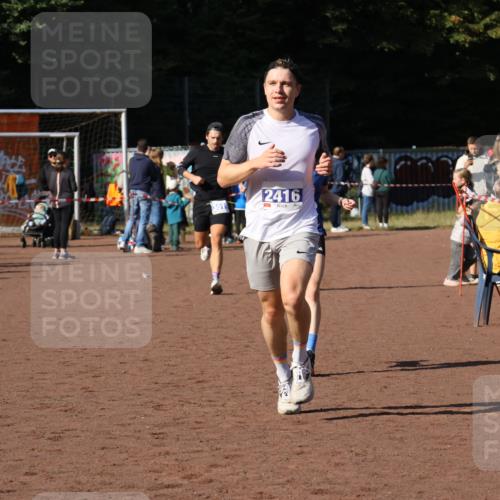 27.09.2026 - 35. Volkslauf durch das schöne Alstertal Strokosch-Dieckow http://msf.ph/oto/10582709 27.09.2026 11:13:27 Ziel 2416, 3019, 3235 meine-sportfotos.de