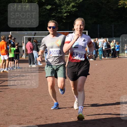 27.09.2026 - 35. Volkslauf durch das schöne Alstertal Strokosch-Dieckow http://msf.ph/oto/10582717 27.09.2026 11:13:09 Ziel 3069, 3270, 3995 meine-sportfotos.de