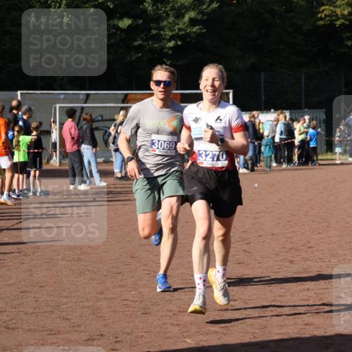 27.09.2026 - 35. Volkslauf durch das schöne Alstertal Strokosch-Dieckow http://msf.ph/oto/10582723 27.09.2026 11:13:09 Ziel 3069, 3270, 3995 meine-sportfotos.de
