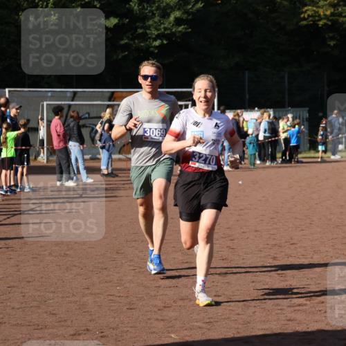 27.09.2026 - 35. Volkslauf durch das schöne Alstertal Strokosch-Dieckow http://msf.ph/oto/10582726 27.09.2026 11:13:09 Ziel 3069, 3270, 3995 meine-sportfotos.de