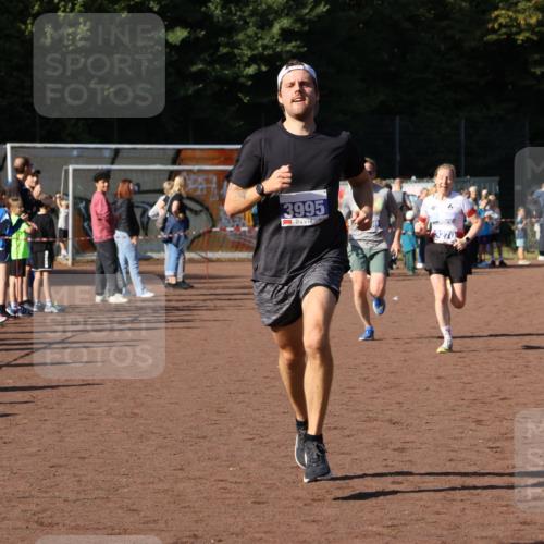 27.09.2026 - 35. Volkslauf durch das schöne Alstertal Strokosch-Dieckow http://msf.ph/oto/10582729 27.09.2026 11:13:06 Ziel 3069, 3270, 3995 meine-sportfotos.de