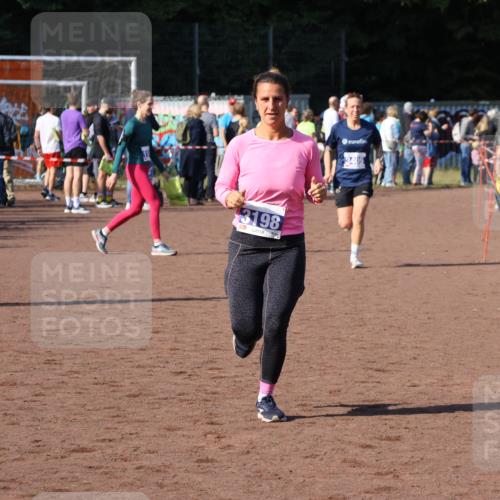 27.09.2026 - 35. Volkslauf durch das schöne Alstertal Strokosch-Dieckow http://msf.ph/oto/10582761 27.09.2026 11:28:05 Ziel 3198, 3405 meine-sportfotos.de