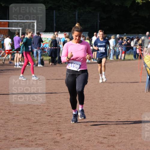 27.09.2026 - 35. Volkslauf durch das schöne Alstertal Strokosch-Dieckow http://msf.ph/oto/10582764 27.09.2026 11:28:05 Ziel 3198, 3405 meine-sportfotos.de
