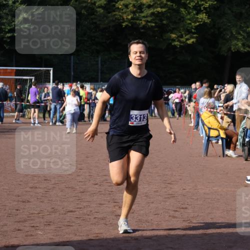 27.09.2026 - 35. Volkslauf durch das schöne Alstertal Strokosch-Dieckow http://msf.ph/oto/10582768 27.09.2026 11:27:50 Ziel 3313 meine-sportfotos.de