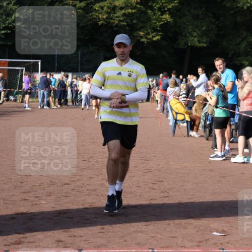 27.09.2026 - 35. Volkslauf durch das schöne Alstertal Strokosch-Dieckow http://msf.ph/oto/10582770 27.09.2026 11:27:44 Ziel 1408, 3313 meine-sportfotos.de