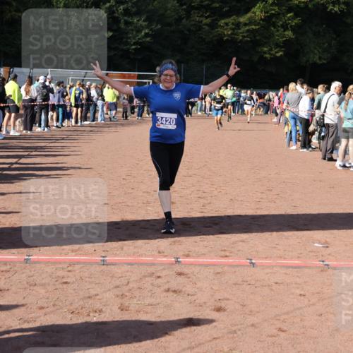 27.09.2026 - 35. Volkslauf durch das schöne Alstertal Strokosch-Dieckow http://msf.ph/oto/10582891 27.09.2026 11:32:06 Ziel 2142, 2314, 3369, 3420 meine-sportfotos.de