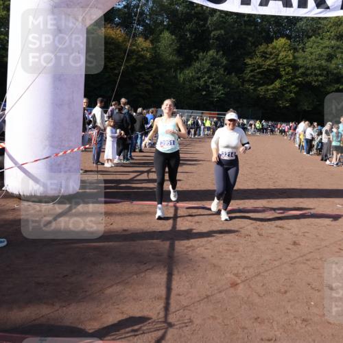 27.09.2026 - 35. Volkslauf durch das schöne Alstertal Strokosch-Dieckow http://msf.ph/oto/10582916 27.09.2026 11:31:54 Ziel 2216, 3214, 3370, 3951, 3960 meine-sportfotos.de