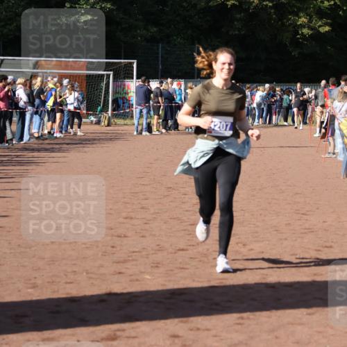 27.09.2026 - 35. Volkslauf durch das schöne Alstertal Strokosch-Dieckow http://msf.ph/oto/10582924 27.09.2026 11:27:17 Ziel 3207, 3994 meine-sportfotos.de