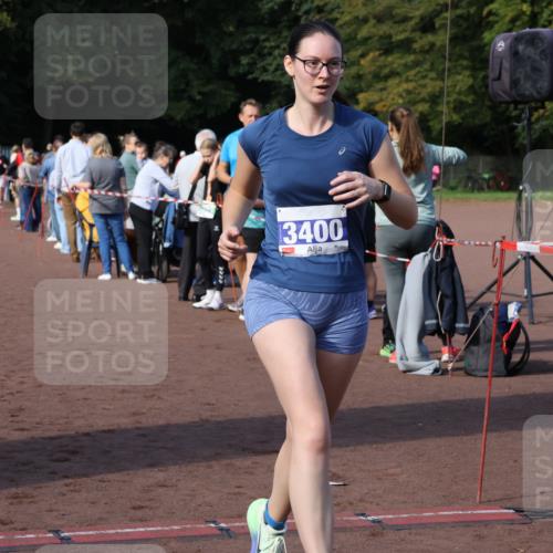 27.09.2026 - 35. Volkslauf durch das schöne Alstertal Strokosch-Dieckow http://msf.ph/oto/10582964 27.09.2026 11:31:36 Ziel 1424, 3245, 3400 meine-sportfotos.de