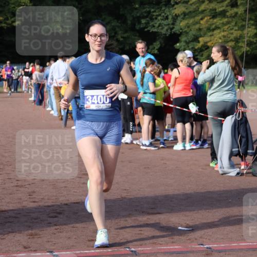 27.09.2026 - 35. Volkslauf durch das schöne Alstertal Strokosch-Dieckow http://msf.ph/oto/10582974 27.09.2026 11:31:36 Ziel 1424, 3245, 3400 meine-sportfotos.de