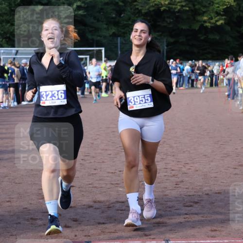 27.09.2026 - 35. Volkslauf durch das schöne Alstertal Strokosch-Dieckow http://msf.ph/oto/10582988 27.09.2026 11:31:22 Ziel 1420, 3095, 3236, 3382, 3955 meine-sportfotos.de