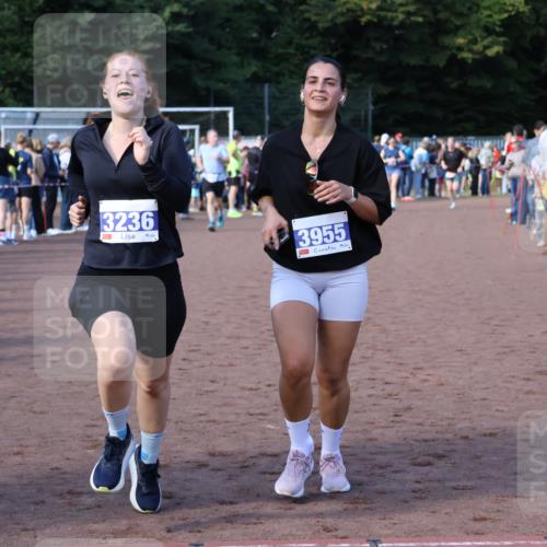 27.09.2026 - 35. Volkslauf durch das schöne Alstertal Strokosch-Dieckow http://msf.ph/oto/10582989 27.09.2026 11:31:22 Ziel 1420, 3095, 3236, 3382, 3955 meine-sportfotos.de