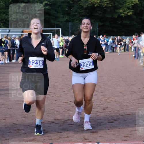 27.09.2026 - 35. Volkslauf durch das schöne Alstertal Strokosch-Dieckow http://msf.ph/oto/10582990 27.09.2026 11:31:22 Ziel 1420, 3095, 3236, 3382, 3955 meine-sportfotos.de