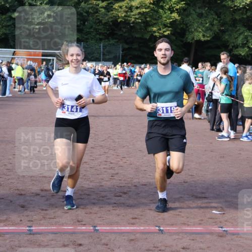 27.09.2026 - 35. Volkslauf durch das schöne Alstertal Strokosch-Dieckow http://msf.ph/oto/10583021 27.09.2026 11:31:11 Ziel 3119, 3141, 3172, 3350 meine-sportfotos.de