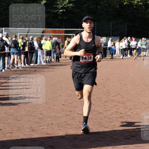 27.09.2026 - 35. Volkslauf durch das schöne Alstertal Strokosch-Dieckow http://msf.ph/oto/10583040 27.09.2026 11:30:58 Ziel 1416 meine-sportfotos.de