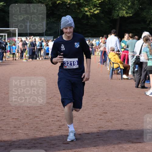 27.09.2026 - 35. Volkslauf durch das schöne Alstertal Strokosch-Dieckow http://msf.ph/oto/10583048 27.09.2026 11:30:47 Ziel 3219 meine-sportfotos.de