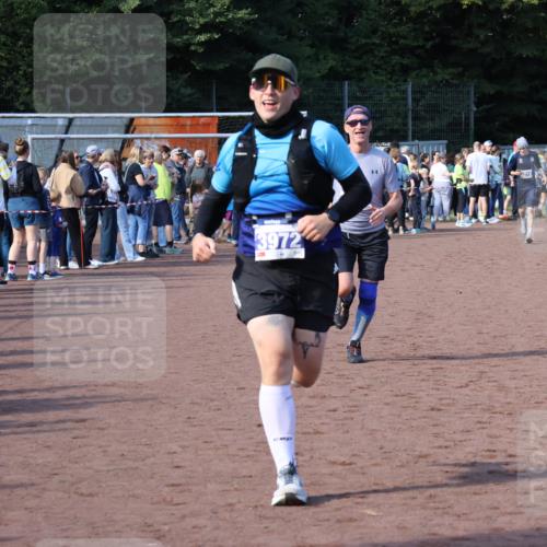 27.09.2026 - 35. Volkslauf durch das schöne Alstertal Strokosch-Dieckow http://msf.ph/oto/10583067 27.09.2026 11:30:38 Ziel 1415, 3063, 3972 meine-sportfotos.de