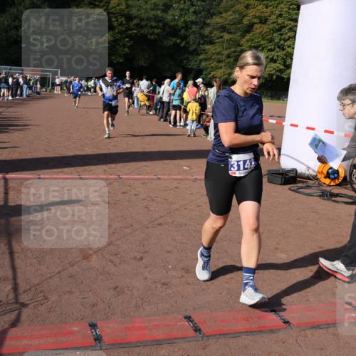 27.09.2026 - 35. Volkslauf durch das schöne Alstertal Strokosch-Dieckow http://msf.ph/oto/10583112 27.09.2026 11:30:04 Ziel 1414, 3142, 3329, 3347, 3395 meine-sportfotos.de