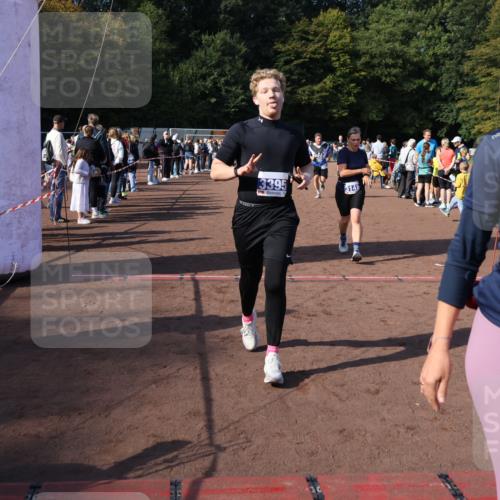 27.09.2026 - 35. Volkslauf durch das schöne Alstertal Strokosch-Dieckow http://msf.ph/oto/10583113 27.09.2026 11:30:02 Ziel 1414, 3142, 3250, 3347, 3348, 3395 meine-sportfotos.de