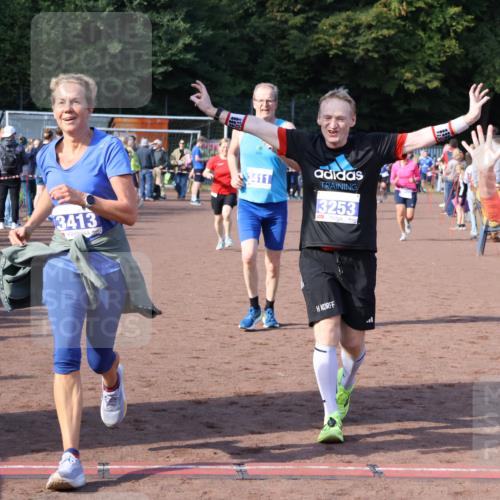 27.09.2026 - 35. Volkslauf durch das schöne Alstertal Strokosch-Dieckow http://msf.ph/oto/10583138 27.09.2026 11:29:51 Ziel 3020, 3250, 3253, 3263, 3348, 3411, 3413, 3985 meine-sportfotos.de