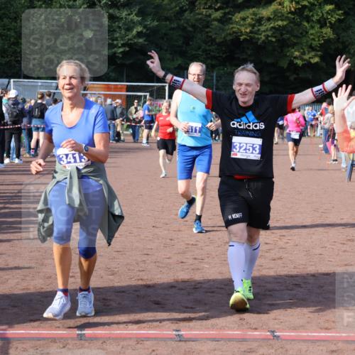 27.09.2026 - 35. Volkslauf durch das schöne Alstertal Strokosch-Dieckow http://msf.ph/oto/10583141 27.09.2026 11:29:50 Ziel 3012, 3020, 3241, 3253, 3263, 3348, 3411, 3413, 3985 meine-sportfotos.de