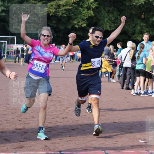 27.09.2026 - 35. Volkslauf durch das schöne Alstertal Strokosch-Dieckow http://msf.ph/oto/10583191 27.09.2026 11:29:35 Ziel 1413, 3061, 3210, 3281, 3328, 3990, 3992 meine-sportfotos.de