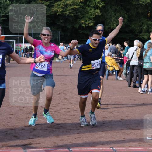 27.09.2026 - 35. Volkslauf durch das schöne Alstertal Strokosch-Dieckow http://msf.ph/oto/10583194 27.09.2026 11:29:35 Ziel 1413, 3061, 3210, 3281, 3328, 3990, 3992 meine-sportfotos.de
